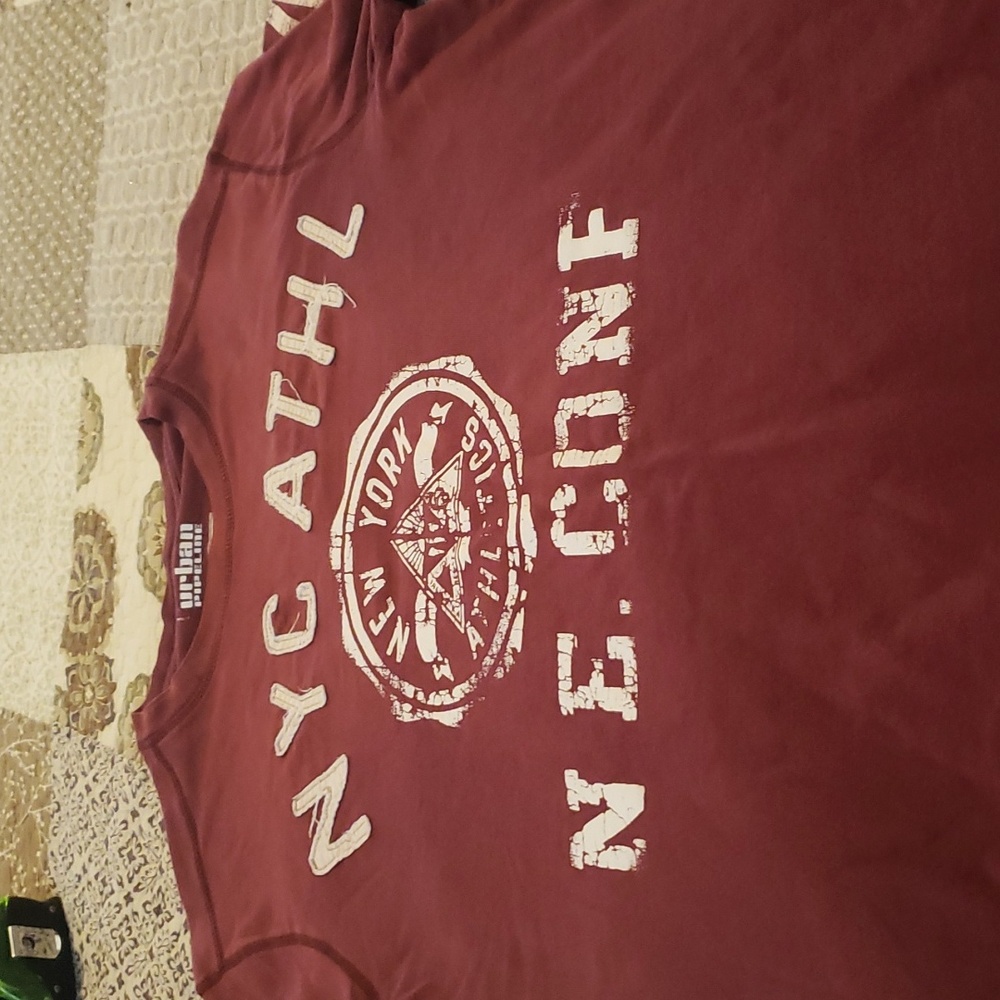 MENS. LONG SLEEVE TEE. SIZE MEDIUM